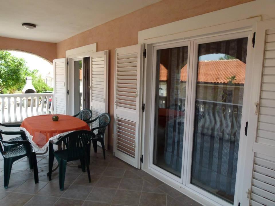 Apartmani Ivanic Vir Exterior foto